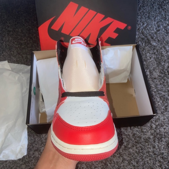 Jordan 1 “Spider-verse” - Picture 3 of 8